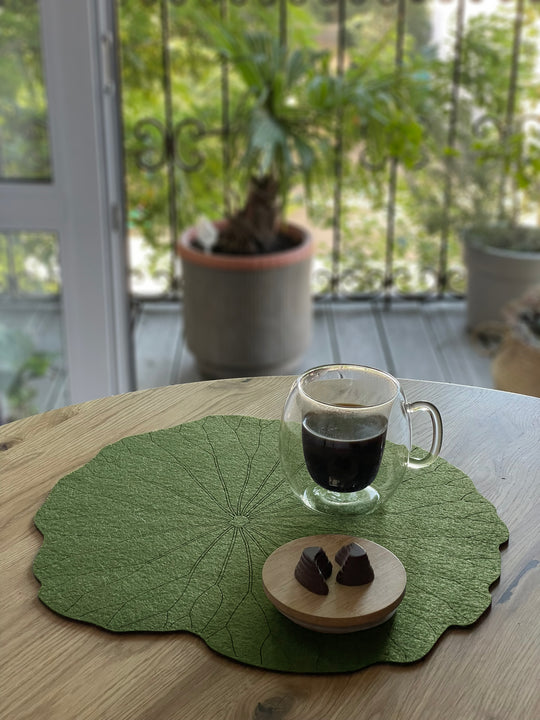 Placemats Set "Lotos Leaf"
