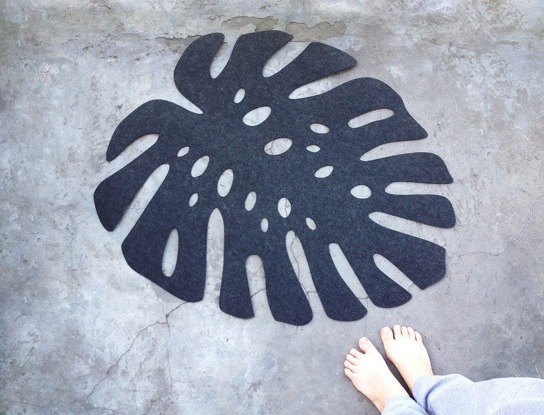 Large Monstera Leaf Mat