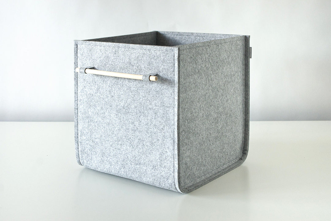 Set of Storage  baskets with wood handle