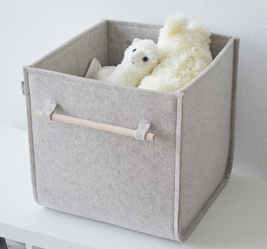 Set of Storage  baskets with wood handle