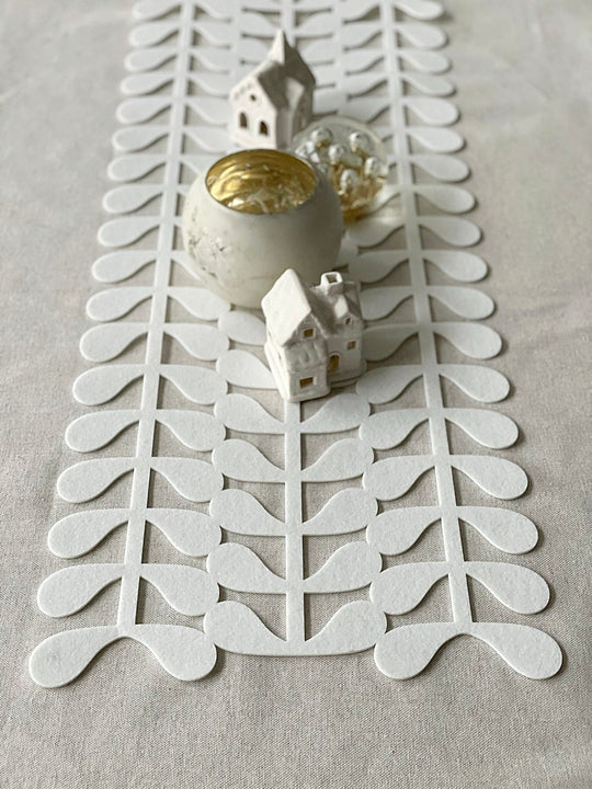 Table Runner "Sprigs"
