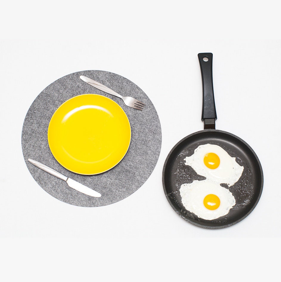 Minimalist Round Placemats